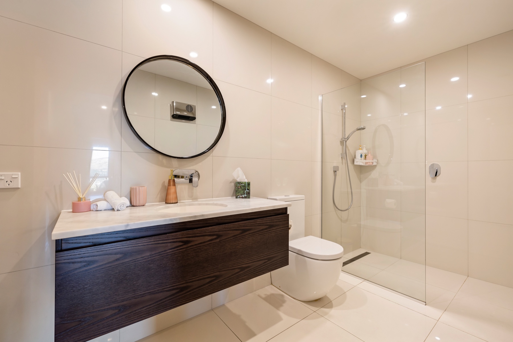 Original bathroom at 55 Middleton Road